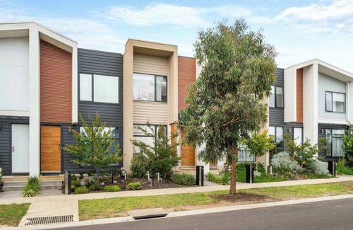 Torquay House | Beautiful 2BR on Bright, Torquay