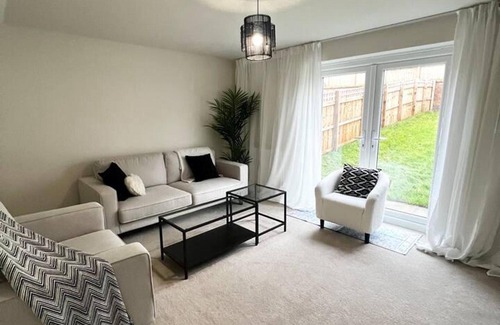 Bradford House | Beautiful 3-bed House in Bradford