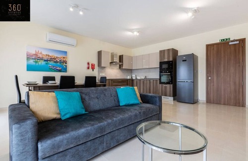 Marsaxlokk Apartment | Beautiful 3BR home with private balcony w/WIFI &AC