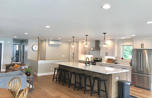 Okanogan County House | Beautiful 4 Bedroom Lake Front Home