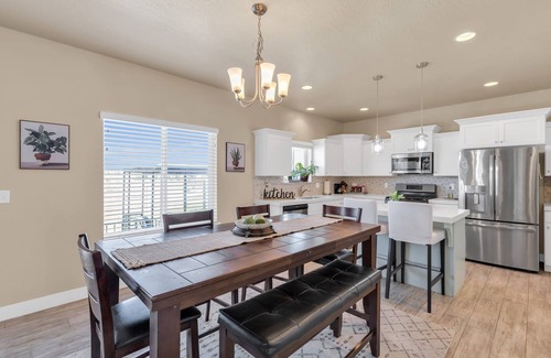 Vineyard House | Beautiful 4bed, 3 bath-Vineyard home by UVU, BYU and Provo Canyon