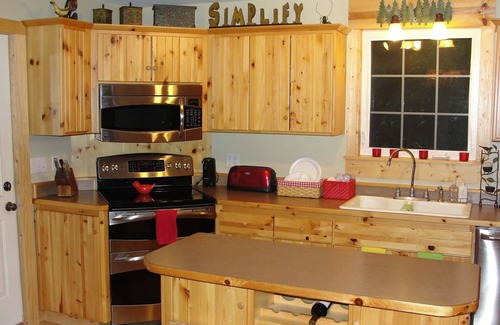 Alexandria House | Beautiful 5,000 square foot Home on quiet lake in Alexandria