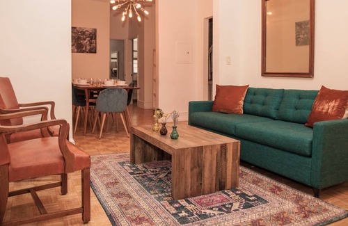 Central Park South House | Beautiful 5BR/3BA Getaway in NYC