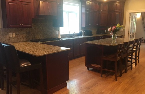 Newton House | Beautiful 6000 sq ft home 20 min to Boston