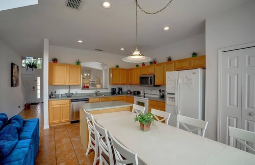 Solana House | Beautiful 7 Bedroom Solana Resorts Villa with Private POOL & SPA .Near Disney