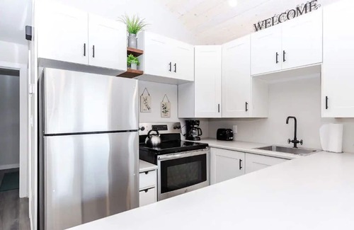 Saint Malo Cabin | Beautiful and Peaceful Cabin Getaway - Cabin 10