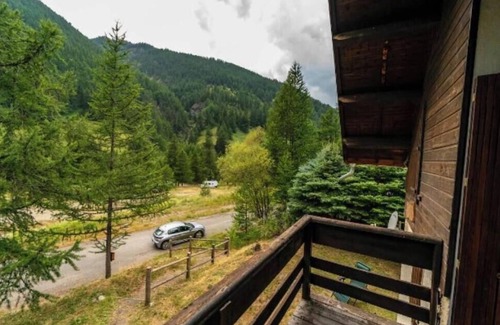 Abries Ski Chalet | Beautiful and spacious mountain chalet in Queyras - Abriès. Pet friendly!