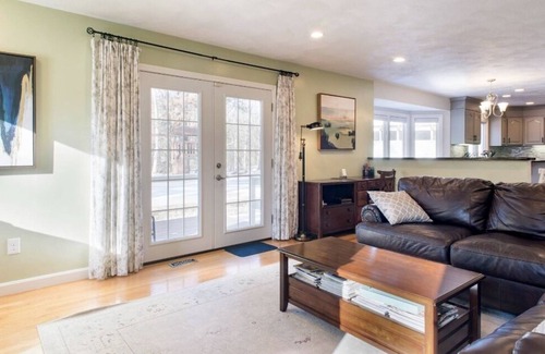 Acton House | Beautiful and spacious 4bdr 3 bath house in Acton