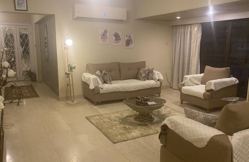 Al Duqqi Apartment | Beautiful apartment view to Nile with jacuzzi