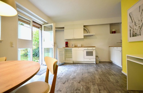 Harleshausen Apartment | Beautiful apartment directly on the green belt near Elena Clinic