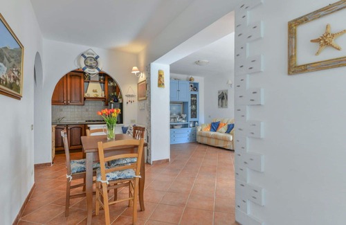 Pomonte Apartment | Beautiful apartment for 6 guests with WIFI, A/C, TV, terrace and pets allowed