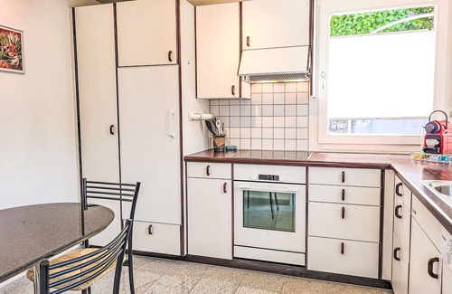 Vira Apartment | Beautiful apartment for 5 people with pool, WIFI, TV and patio