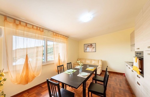 Citta Sant'Angelo Villa | Beautiful apartment in villa with A/C, pool, WIFI, TV, patio, pets allowed and panoramic view