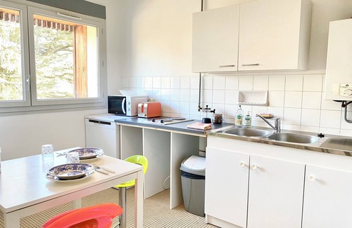 Ecully Apartment | Beautiful apartment in wooded residence - Parking - Ecully