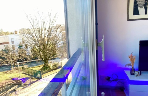 Ecully Apartment | Beautiful apartment in wooded residence - Parking - Ecully