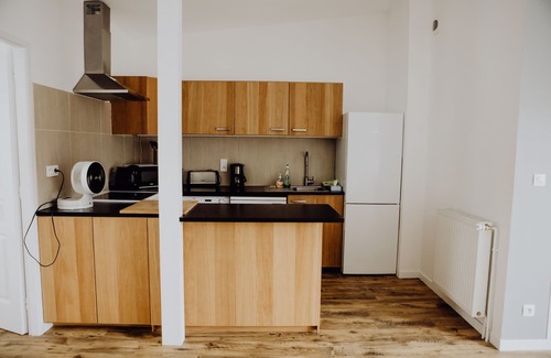 Vernon Apartment | Beautiful apartment on the banks of the Seine at Vernon Giverny sleeps 4