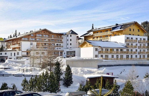 Katschberg Apartment | Beautiful apartment for 4 guests with pool, WIFI, balcony, pets allowed and panoramic view