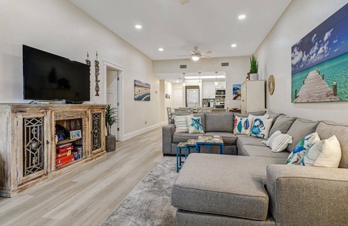 Bonita Bay Condo | Beautiful Bonita Bay Condo! Beach Shuttle, Pool, Kayaks, Tennis & Over $100 of Free Daily Activities