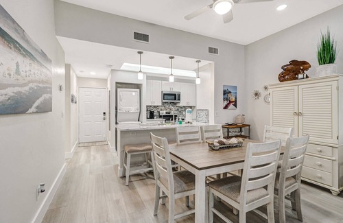 Bonita Bay Condo | Beautiful Bonita Bay Condo! Beach Shuttle, Pool, Kayaks, Tennis & Over $100 of Free Daily Activities