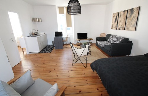 La Roche-sur-Yon Apartment | Beautiful bright apartment, super center La Roche sur Yon