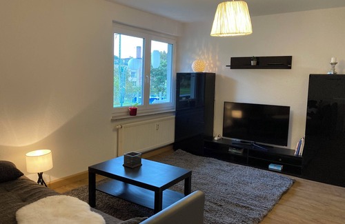 Feilitzsch Apartment | Beautiful, bright two-room apartment with parking space