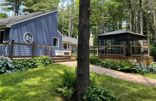 Caledon Cottage | Beautiful Cottage in Caledon East