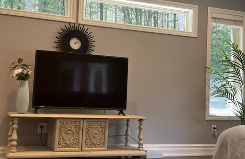 Caledon Cottage | Beautiful Cottage in Caledon East