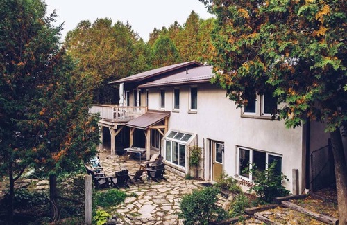 Chatsworth Cottage | Beautiful Cottage - Sleeps 14+ Trails Sauna Fire pit No Neighbours