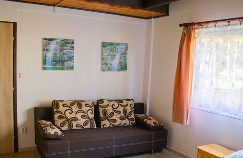 Hradec Kralove House | Beautiful apartment in villa for 12 people with WIFI, TV, patio, pets allowed and parking