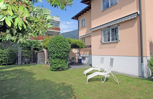 Ascona House | Beautiful detached house with lawn on the edge of the village