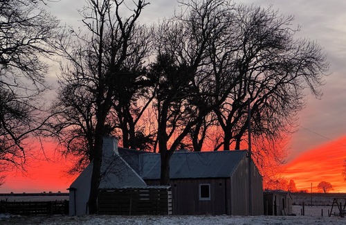 Tain Cottage | Beautiful detached rural farm cottage in peaceful Easter Ross peninsula.