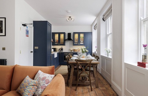 Cirencester Cottage | Beautiful dog friendly holiday apartment - Bakers Flat