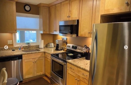 Country Club Estates House | Beautiful downtown Rehoboth Beach townhouse - 3 blocks to the beach/boardwalk.