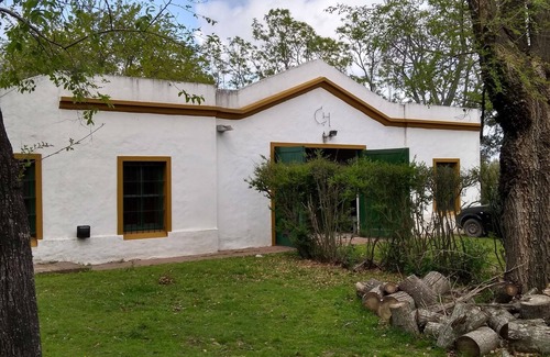 Chascomus Ski Chalet | Beautiful Farm Boutique Homestay Chacra La CH - 200 m2 1 hectare park pool wifi