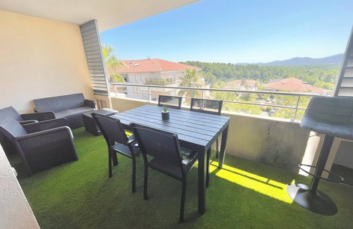 La Bouverie Apartment | Beautiful apartment near the Gulf of St-Tropez in residence with large swimming pool