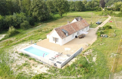 Saint-Mars-d'Outille House | Beautiful renovated farmhouse with 10m pool in the middle of the forest