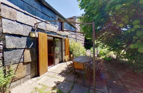 Les Martys Cottage | Beautiful Gîte 3 épis, in exposed stone with shaded terrace