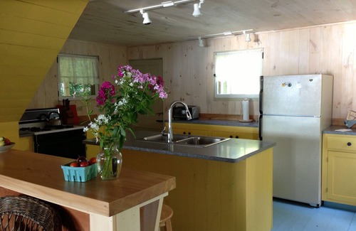 Greensboro Cottage | Beautiful Historic Lakeside Cottage in Greensboro Vermont