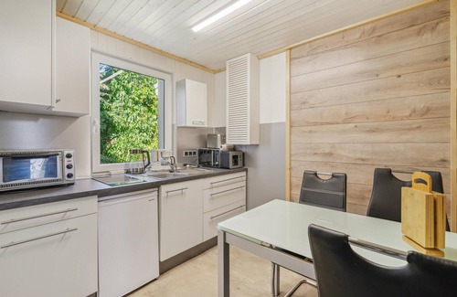 Bungalowdorf an der Talsperre House | Beautiful home in Zeulenroda-Triebes