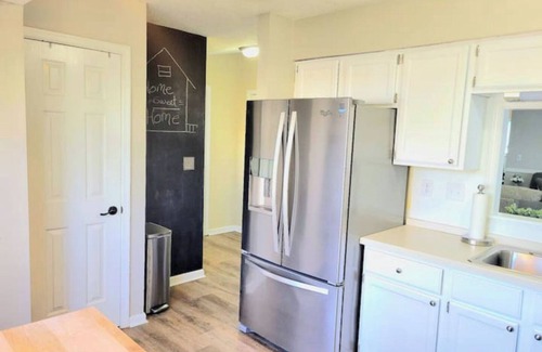 Greenbrier East House | Beautiful home in Chesapeake