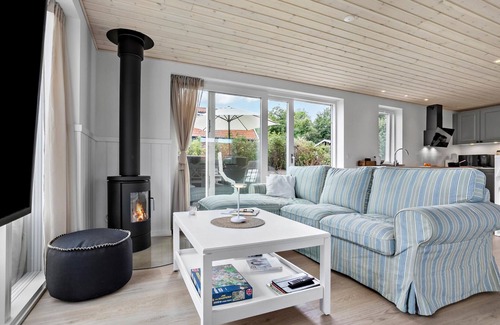 Gudhjem House | Beautiful home in Gudhjem with WiFi