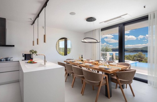 Jezera House | Beautiful home in Jezera with sauna