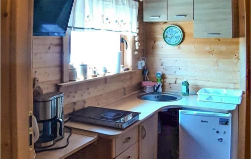 Lebieniec House | Beautiful Home In Lebieniec With Wifi