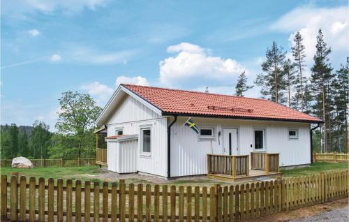 Hultsfred Municipality House | Beautiful Home In Målilla With Kitchen