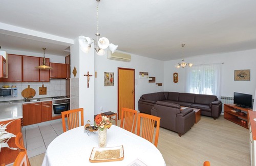 Mocici House | Beautiful home in Mocici