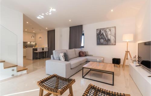 Skabrnja House | Beautiful Home In Skabrnja With Wifi