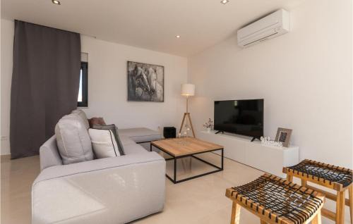 Skabrnja House | Beautiful Home In Skabrnja With Wifi