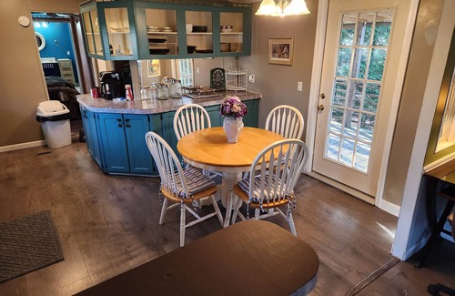 Tryon House | Beautiful home on 5 acre gated horse farm 3.5 miles from Tryon Equestrian Center