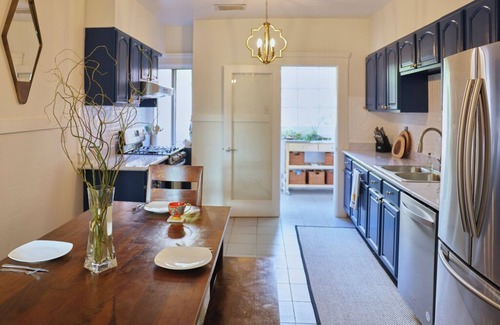 Potrero Hill House | Beautiful Home, Sun-Drenched Garden, 2 BR, 1 BA, laundry, parking, Potrero Hill