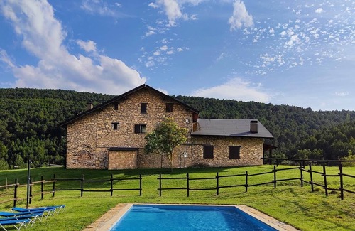 Coll de Nargo Cottage | Beautiful house with pool in the Pyrenees. Wi-Fi